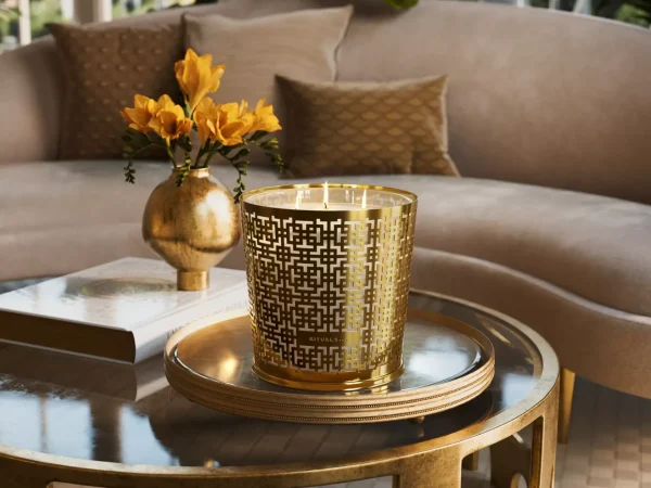 Rituals Large Black Oudh Scented Candle With Metal Sleeve | Candele Profumate